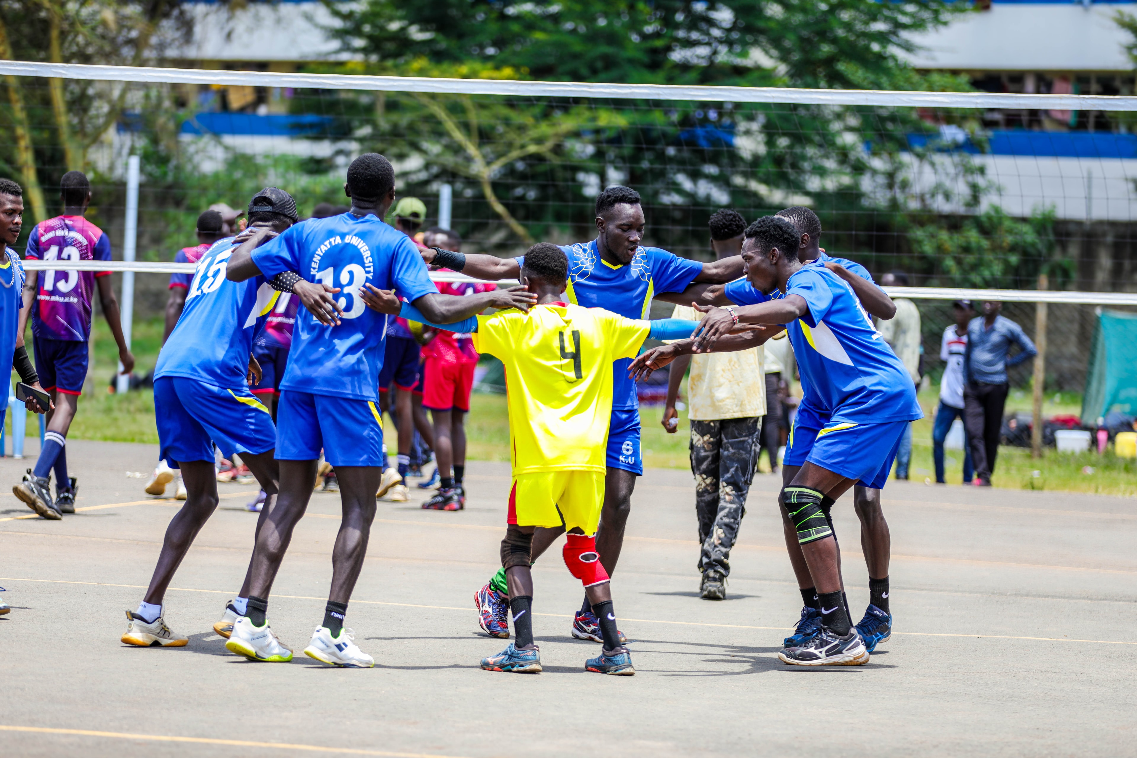 Volleyball Finals Draw Largest Crowd in Conference History